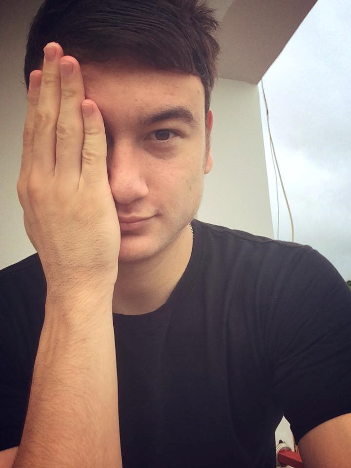 Không phải Tiến Dũng, hội chị em hiện tìm kiếm thủ thành Đặng Văn Lâm