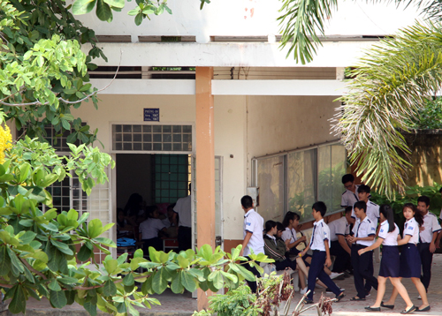 Cô giáo Toán ở Sài Gòn không giảng bài suốt ba tháng lên lớp