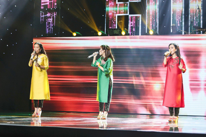 Như Quỳnh bật khóc nức nở, Quang Lê phải rời ghế nóng để dỗ dành