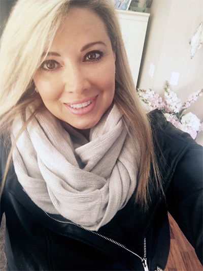 Người phụ nữ 50 tuổi nhận 100 lời đề nghị hẹn hò mỗi tháng