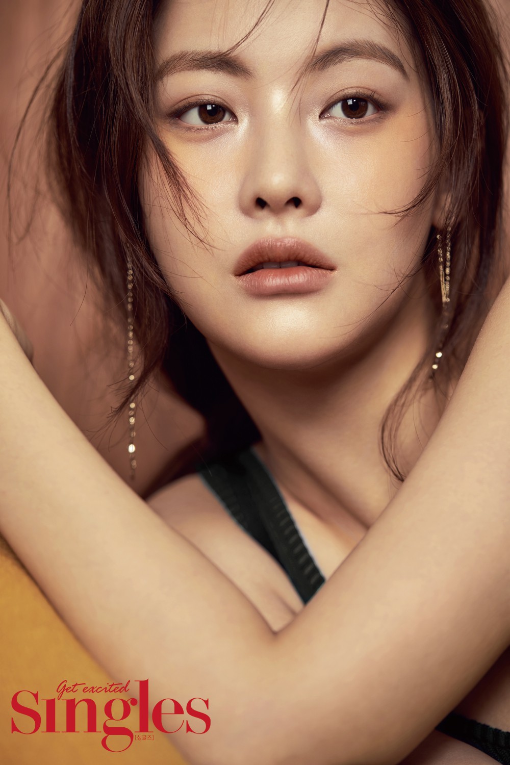 Bạn gái Kim Bum: Mỹ nhân sở hữu combo mặt xinh và body nóng bỏng, nhưng bị tố dao kéo và giả tạo Bạn gái Kim Bum: Mỹ nhân sở hữu combo mặt xinh và body nóng bỏng, nhưng bị tố dao kéo và giả tạo