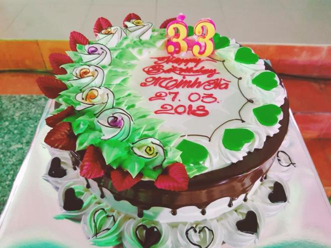 Lý Hải cùng 4 đứa con tổ chức sinh nhật vui tưng bừng cho bà xã Minh Hà