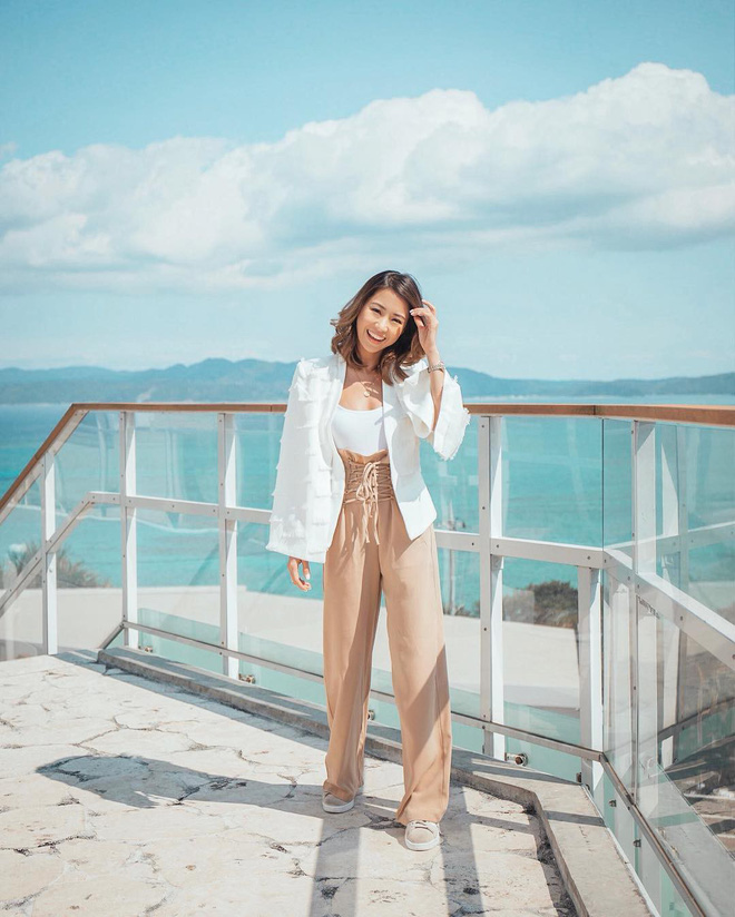 Sơmi cách điệu + quần jeans: Quý cô châu Á đang khởi động mùa hè bằng combo điệu đà mà năng động này