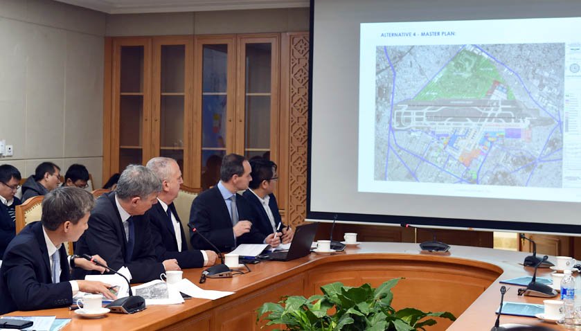 Vì sao Thủ tướng không chọn mở rộng Tân Sơn Nhất về phía Bắc?