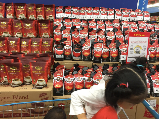 Hải quan khổ vì vụ ly hôn của vua cà phê Đặng Lê Nguyên Vũ