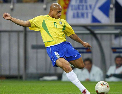 Roberto Carlos: Ronaldo, Messi còn đá, Neymar đừng mơ Quả Bóng Vàng