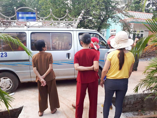 Vụ bé trai 8 tuổi nghi bị người tình của mẹ đánh chết: Nó chở xác thằng bé về rồi bình thản gọi xe mai táng