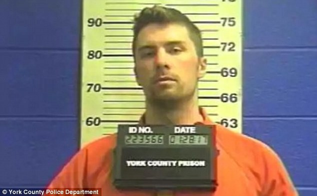 Kinh hoàng gã đàn ông giết vợ đang mang thai với lý do giải cứu thế giới