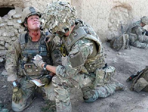 Hạ sĩ Anh bán huân chương anh hùng để trả tiền mua nhà