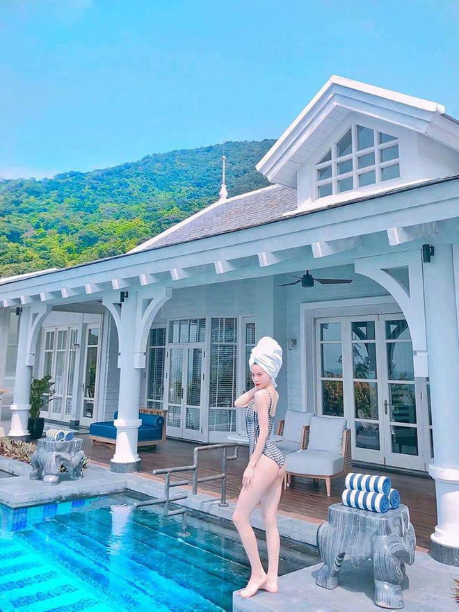 Hồ Ngọc Hà đăng ảnh bikini nóng bỏng, thừa nhận sống ảo