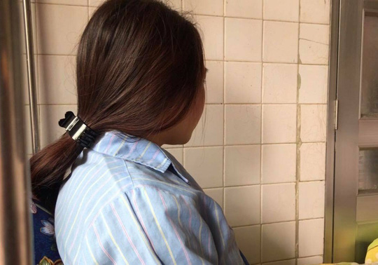 Khởi tố phụ huynh đánh nữ giáo sinh nguy cơ sẩy thai