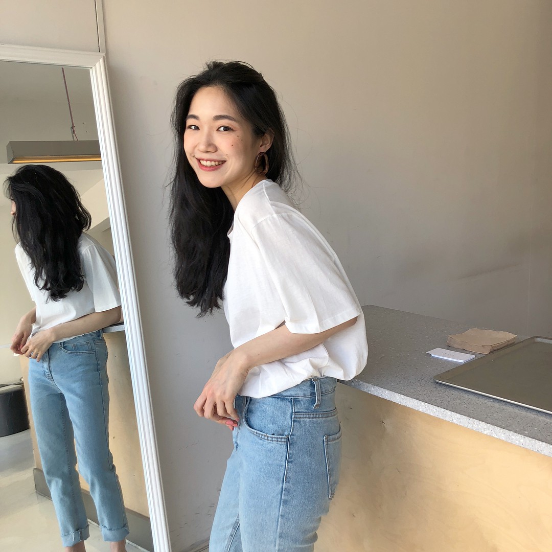 10 cách mặc áo phông trắng đơn giản mà đẹp dữ dội bạn có thể mặc hoài không chán