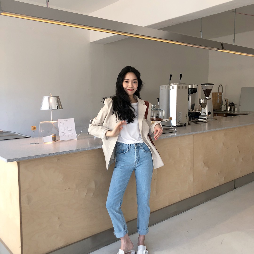 10 cách mặc áo phông trắng đơn giản mà đẹp dữ dội bạn có thể mặc hoài không chán