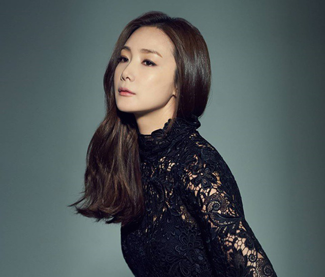 Choi Ji Woo, Song Hye Kyo, Thư Kỳ, Từ Nhược Tuyên..., những mỹ nhân bình tĩnh sống chờ hạnh phúc kẹt xe tới đón