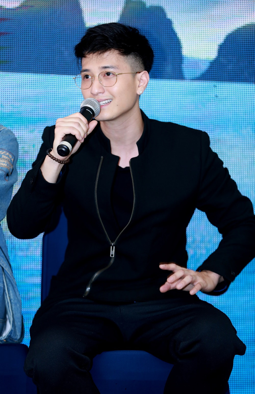 Huỳnh Anh: Tôi không yêu Minh Trang vì còn tình cảm với Hoàng Oanh