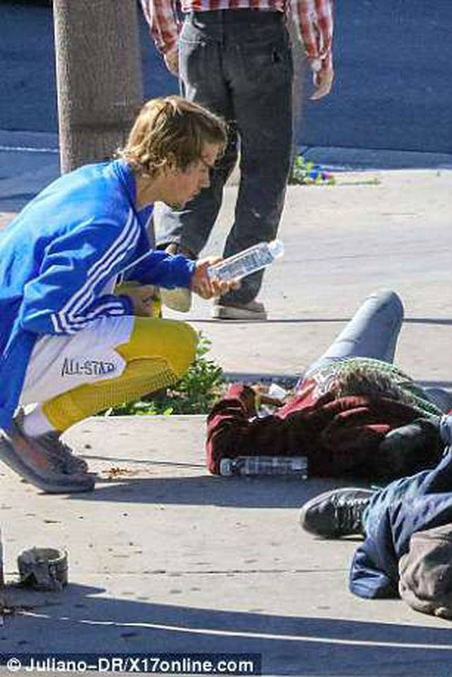 Justin Bieber hậu chia tay Selena Gomez: Thua ái tình, nhưng thắng nhân sinh Justin Bieber hậu chia tay Selena Gomez: Thua ái tình, nhưng thắng nhân sinh