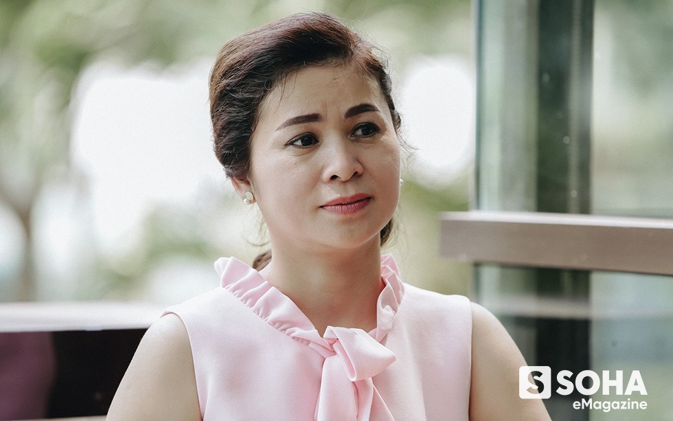Vợ vua cà phê Trung Nguyên: Tôi và các con luôn chờ anh ấy quay về, kể cả khi trắng tay.... Vợ vua cà phê Trung Nguyên: Tôi và các con luôn chờ anh ấy quay về, kể cả khi trắng tay....