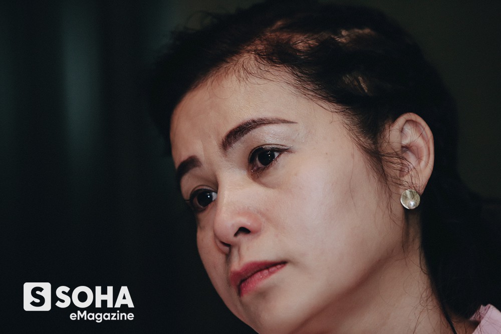 Vợ vua cà phê Trung Nguyên: Tôi và các con luôn chờ anh ấy quay về, kể cả khi trắng tay.... Vợ vua cà phê Trung Nguyên: Tôi và các con luôn chờ anh ấy quay về, kể cả khi trắng tay....