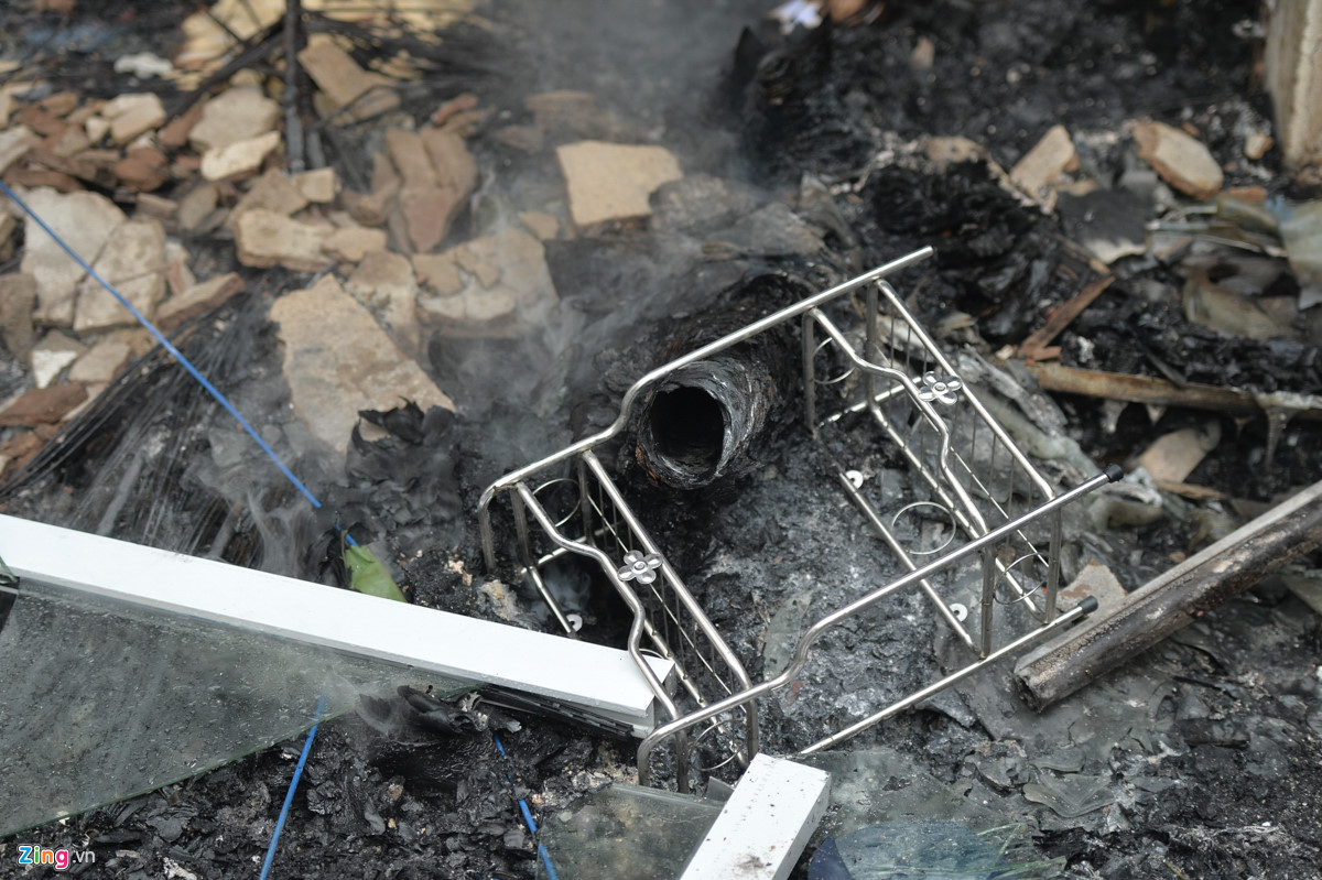 Hiện trường toàn cảnh vụ cháy chợ Quang ở Hà Nội