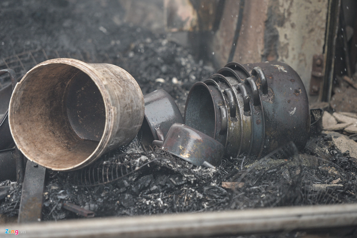 Hiện trường toàn cảnh vụ cháy chợ Quang ở Hà Nội