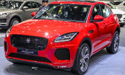 Jaguar E-Pace giá 115.000 USD - đối thủ của BMW X1