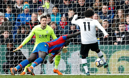 Salah ghi bàn quyết định, Liverpool giành chiến thắng ngược dòng