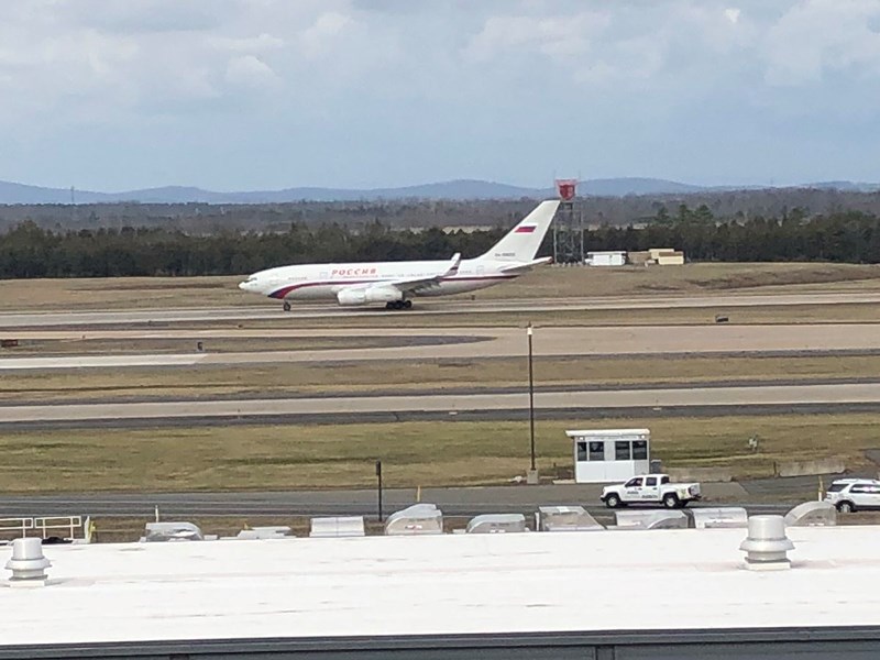 2 máy bay Nga sang Mỹ chở 60 nhà ngoại giao về nước