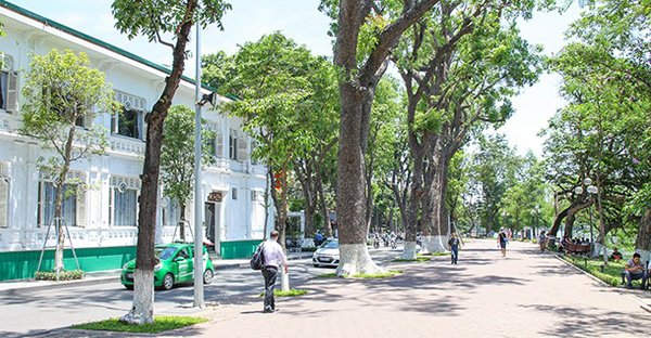 Dự báo thời tiết 1/4: Hà Nội sắp nóng 31 độ