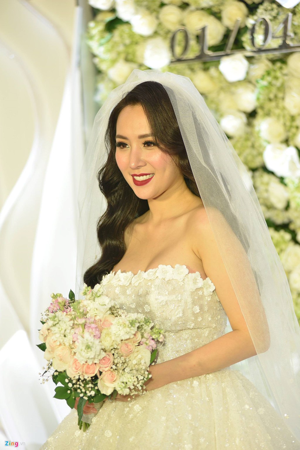 Tiệc cưới lãng mạn của Khắc Việt và vợ DJ