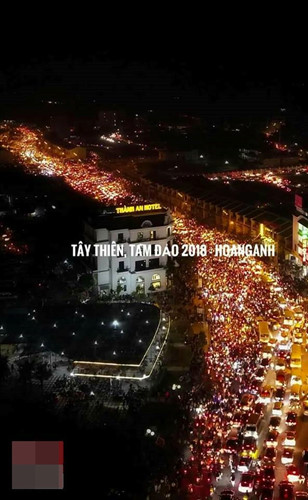 Dân mạng hốt hoảng với hình ảnh lễ hội Hoa đăng Tây Thiên thất thủ