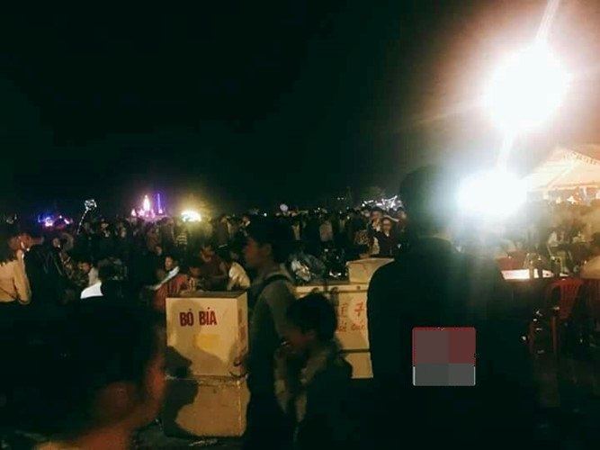 Dân mạng hốt hoảng với hình ảnh lễ hội Hoa đăng Tây Thiên thất thủ