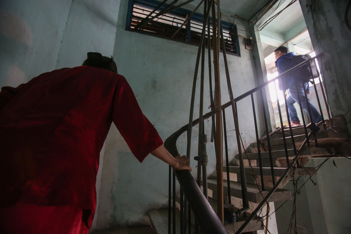 Tử thần chực chờ các chung cư cũ tại TP HCM