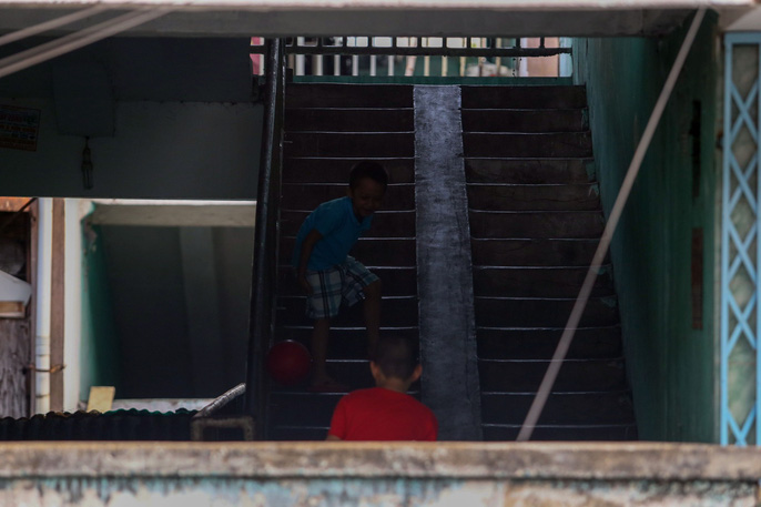 Tử thần chực chờ các chung cư cũ tại TP HCM