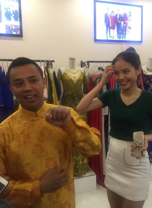 Vợ kém 20 tuổi mang thai lần 2, Chí Anh: Vợ tôi cũng sướng, chỉ tập trung vào đẻ