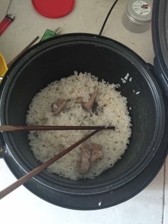 Cười nghiêng ngả với những 'thành quả' nấu ăn của những cô nàng 'thánh vụng' Cuoi nghieng nga voi nhung 'thanh qua' nau an cua nhung co nang 'thanh vung'