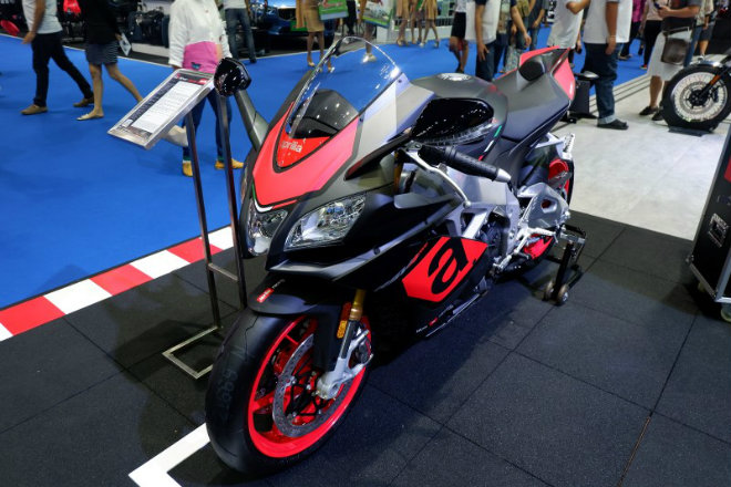 Mê mẩn Aprilia RSV4 giá gần tỷ đồng đẹp tuyệt vời