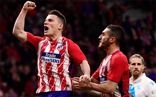 Atletico rút ngắn cách biệt với Barca