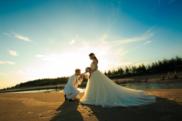 Cô nàng ‘bóc phốt’ bạn trai hứa hẹn đủ điều, 11 ngày sau bất ngờ đăng ảnh cưới với người khác