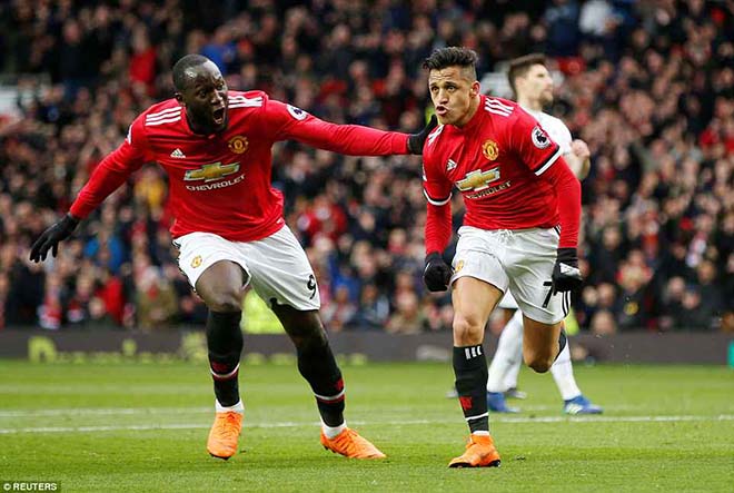 Sanchez tỏa sáng: MU-Mourinho mưu phục thù derby Manchester