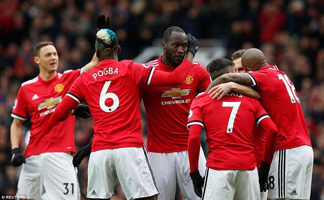 Sanchez tỏa sáng: MU-Mourinho mưu phục thù derby Manchester