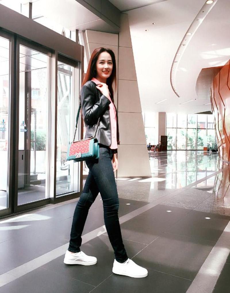 Ngoài Tăng Thanh Hà, còn 2 sao Việt cũng không mặn mà với giày cao!