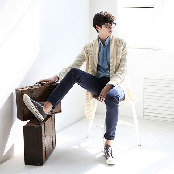 Với giày sneakers, nam giới có thể phối đồ như thế nào?