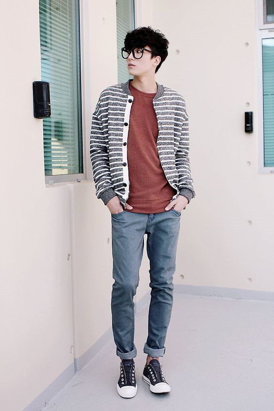 Với giày sneakers, nam giới có thể phối đồ như thế nào?