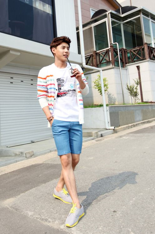 Với giày sneakers, nam giới có thể phối đồ như thế nào?