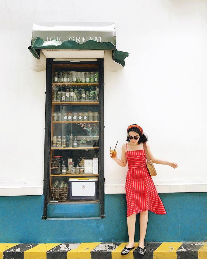 Diện váy áo họa tiết kẻ sành điệu như các tín đồ thời trang