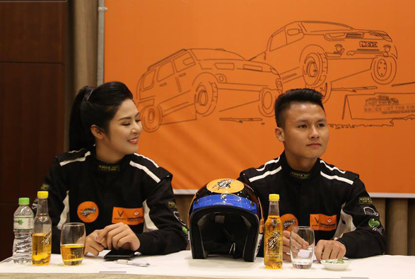 Quang Hải sa sút vì mải chạy show, HLV Park Hang Seo cảnh báo