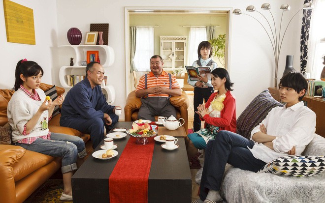 Cô gái phàn nàn vì nhà chồng tương lai đến ra mắt mua mỗi quả dưa hấu 10 nghìn, chị em khuyên mua túi kẹo cao su đáp lễ