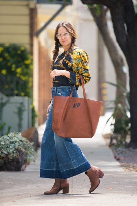 11 kiểu phối quần jeans ống rộng cho dân công sở