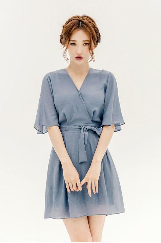 Nàng ngực lép hãy học theo Hà Hồ mặc kiểu váy bánh bèo này! Nàng ngực lép hãy học theo Hà Hồ mặc kiểu váy bánh bèo này!
