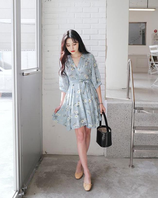 Nàng ngực lép hãy học theo Hà Hồ mặc kiểu váy bánh bèo này!